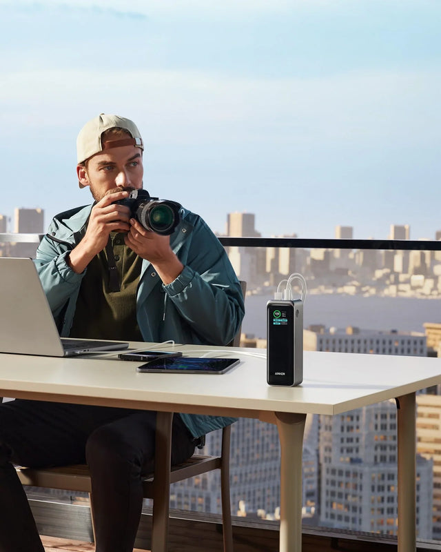 Anker Prime Powerbank 27.650 mAh, 250 W, 3 Anschlüsse, Smart-Display und App-Steuerung – Schwarz/Silber - anker-prime-powerbank-27650mah-250w-a1340012-05.webp